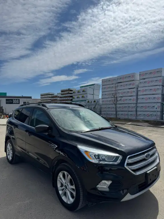 2017 Ford Escape SE | AWD : Heated Seats, Backup Camera - Photo 3