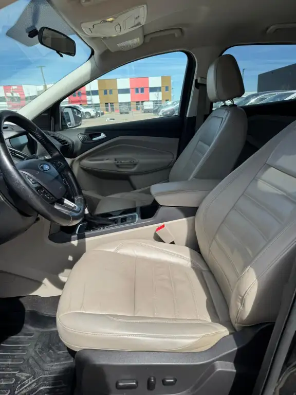 2017 Ford Escape SE | AWD : Heated Seats, Backup Camera - Photo 7