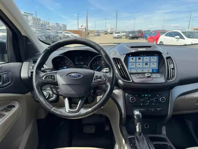 2017 Ford Escape SE | AWD : Heated Seats, Backup Camera - Photo 11