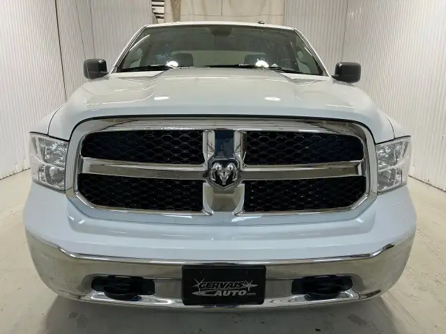 RAM 1500 Classic Slt Awd V8 2023 a vendre - Photo 3