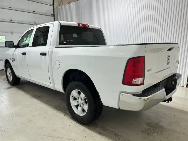 RAM 1500 Classic Slt Awd V8 2023 a vendre - Photo 8