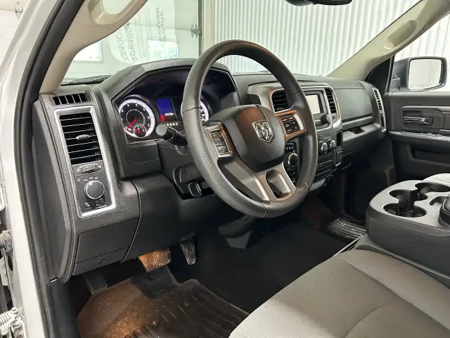 RAM 1500 Classic Slt Awd V8 2023 a vendre - Photo 11