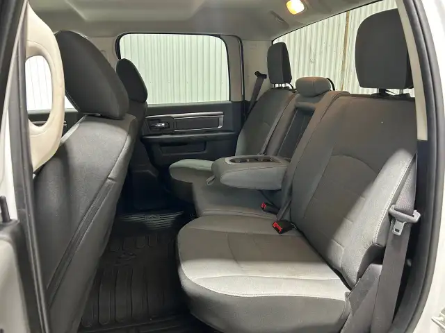 RAM 1500 Classic Slt Awd V8 2023 a vendre - Photo 14