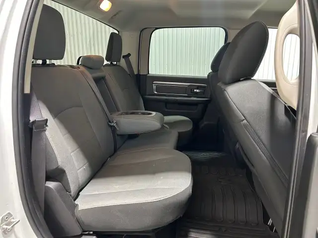 RAM 1500 Classic Slt Awd V8 2023 a vendre - Photo 15