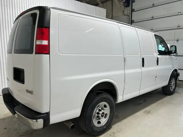 GMC Savana Cargo A/c 2500 Courte 2023 à vendre - Photo 5