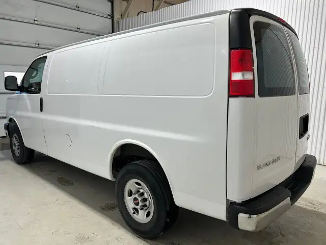 GMC Savana Cargo A/c 2500 Courte 2023 à vendre - Photo 8