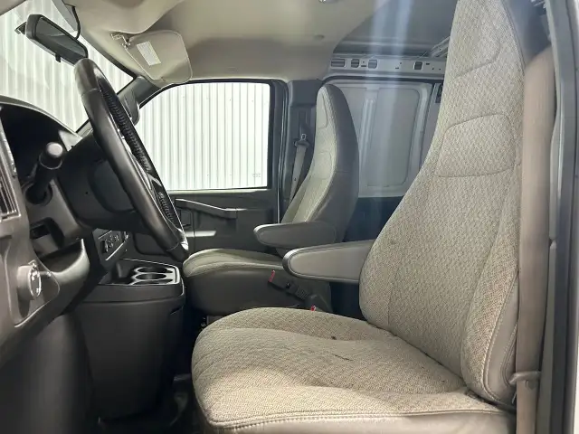 GMC Savana Cargo A/c 2500 Courte 2023 à vendre - Photo 10