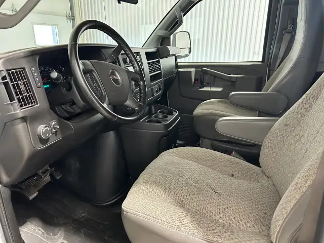 GMC Savana Cargo A/c 2500 Courte 2023 à vendre - Photo 11