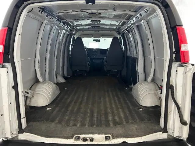 GMC Savana Cargo A/c 2500 Courte 2023 à vendre - Photo 13