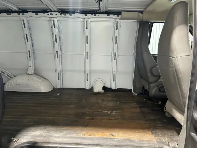 GMC Savana Cargo A/c 2500 Courte 2023 à vendre - Photo 14