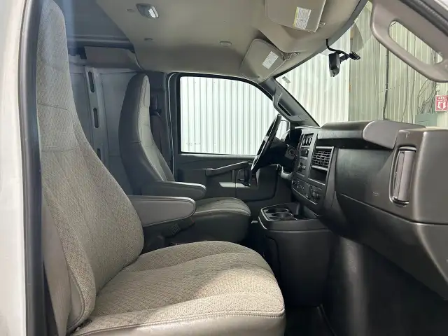 GMC Savana Cargo A/c 2500 Courte 2023 à vendre - Photo 16