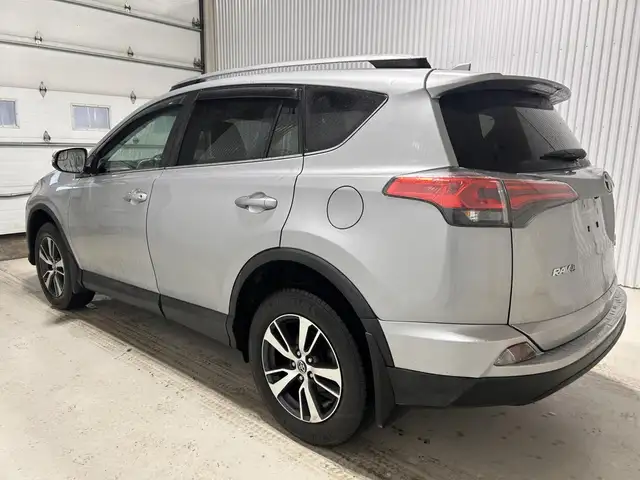 Toyota RAV4 LE TI 2018 à vendre - Photo 11