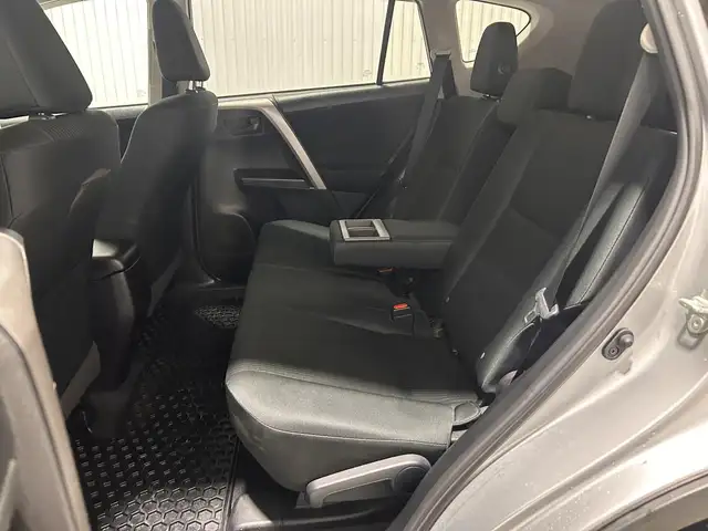 Toyota RAV4 LE TI 2018 à vendre - Photo 16