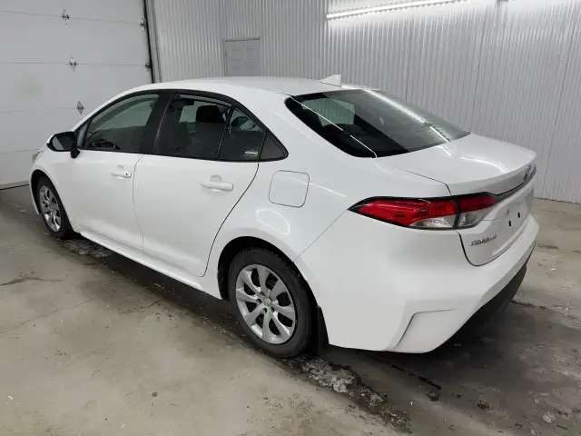 Toyota Corolla Le Sièges Chauffant 2023 à vendre - Photo 8
