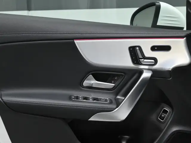 2025 Mercedes-Benz CLA 250 4MATIC No Accident Ambient Light Navi - Photo 11