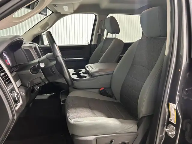 RAM 1500 Classic Express cabine d'équipe 4x4 caisse de 5 pi 7 po - Photo 10