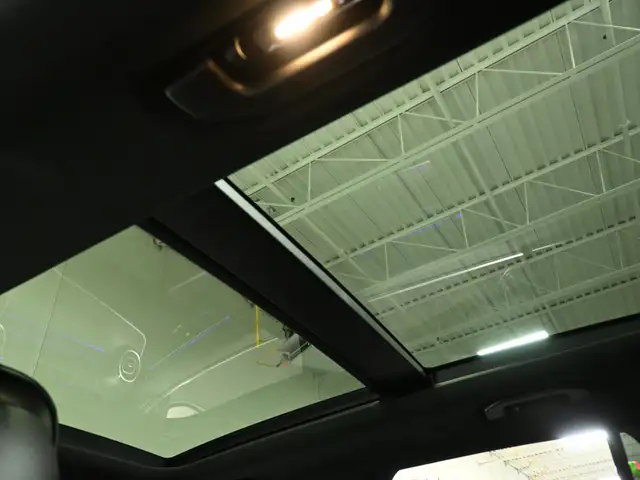 2024 Mercedes-Benz GLC 300 4MATIC No Accident 360CAM Ambient Lig - Photo 23