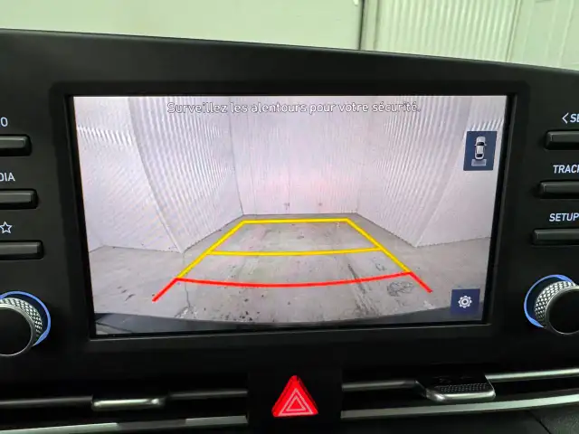 Hyundai Elantra Essential Mags A/c 2022 à vendre - Photo 16