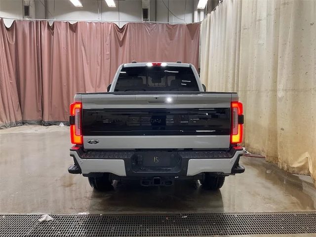 2026 FORD F-350 Super Duty Platinum - Photo 5