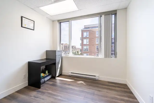 À LOUER - BUREAUX-FOR RENT - PROFESSIONAL OFFICES - WEST ISLAND - Photo 2