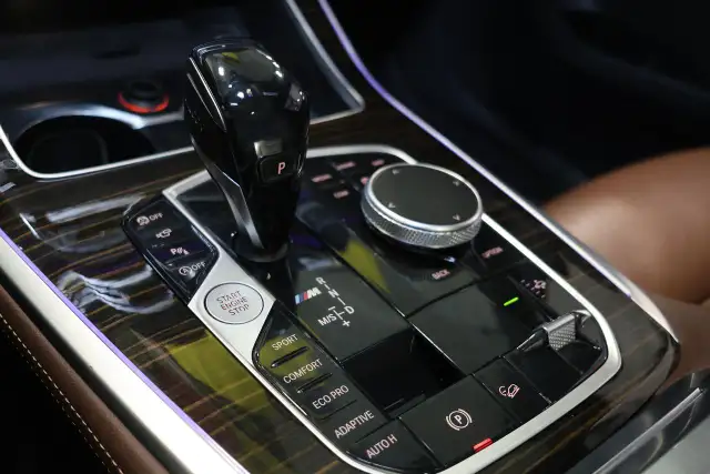 2021 BMW X7 M50i - PANO|NAVI|360CAM|HEADSUP|MASSAGE SEAT - Photo 18