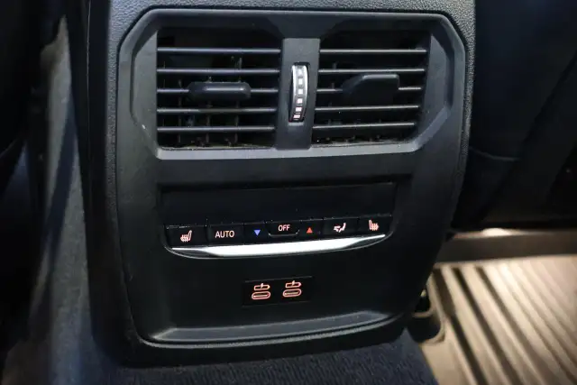 2021 BMW 3 Series M340i xDrive - SUNROOF|NAVI|CAMERA|BLINDSPOT - Photo 12