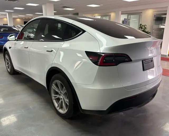 2021 Tesla Model Y Long Range AWD - Photo 7