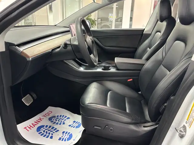 2021 Tesla Model Y Long Range AWD - Photo 11