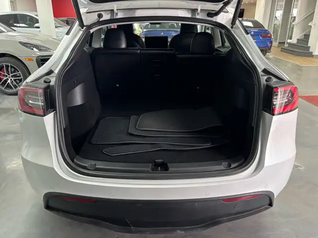2021 Tesla Model Y Long Range AWD - Photo 15