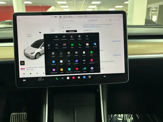 2021 Tesla Model Y Long Range AWD - Photo 21