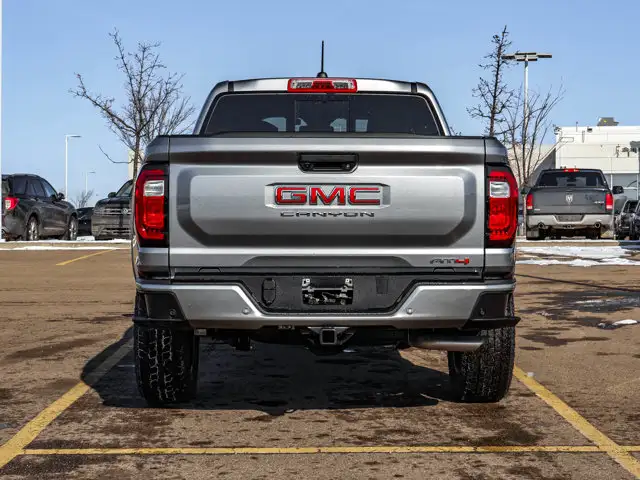 2026 GMC Canyon AT4 - Photo 7