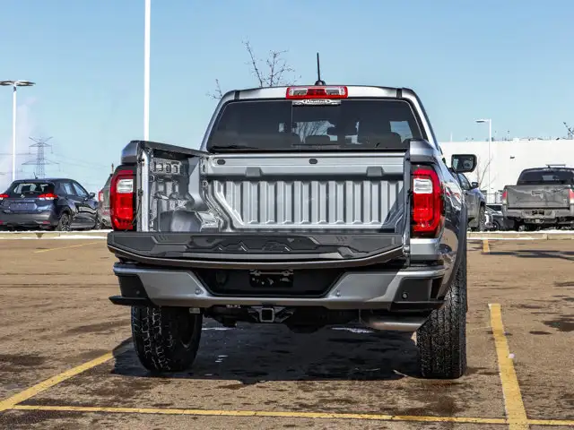 2026 GMC Canyon AT4 - Photo 8