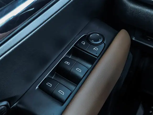 2026 GMC Canyon AT4 - Photo 18