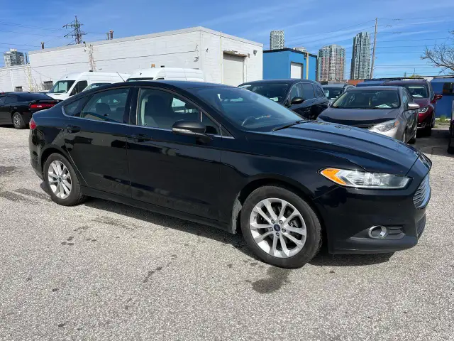 2020 Ford Fusion Hybrid SE - Photo 2