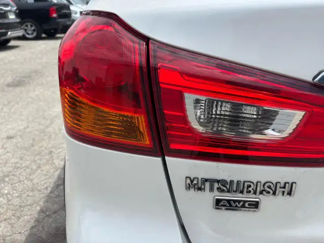 2018 Mitsubishi RVR Se Awd Ltd - Photo 13