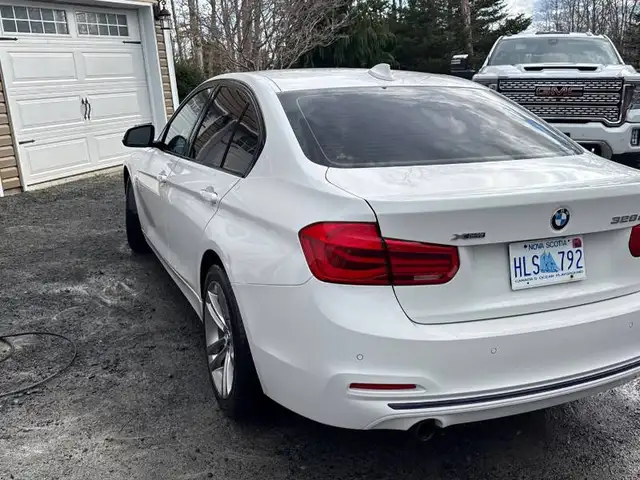 2016 BMW 3 SERIES 328D XDRIVE | DIESEL | CLEAN CARFAX - Photo 4
