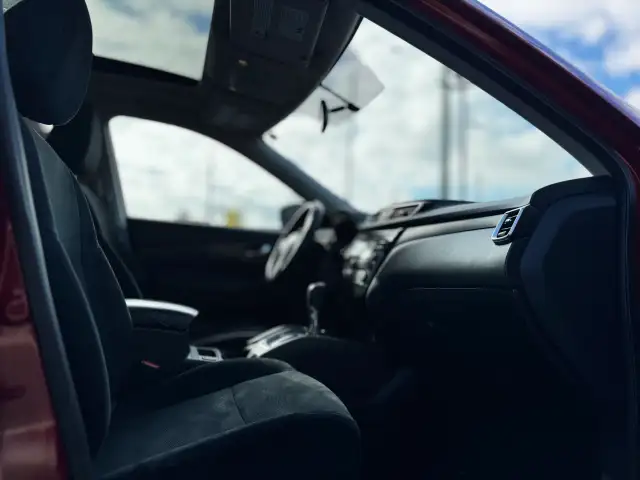 2016 NISSAN ROGUE - Photo 10