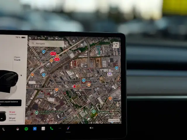 2023 TESLA MODEL 3 - Photo 15