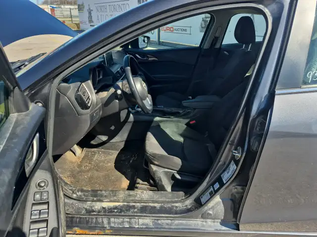 2015 Mazda Mazda3 - Photo 10