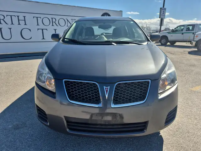 2009 Pontiac Vibe - Photo 2