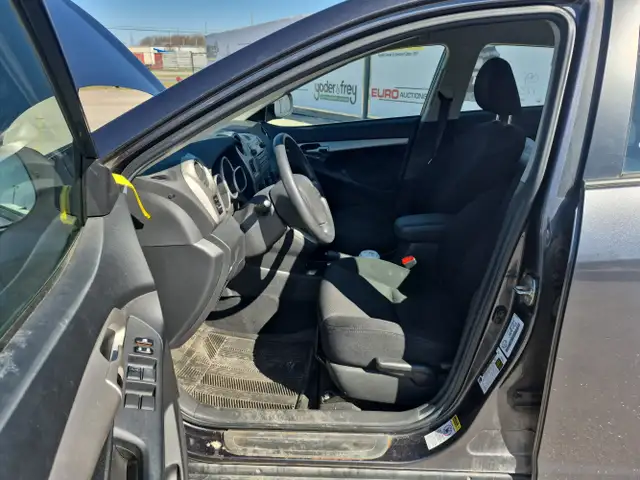 2009 Pontiac Vibe - Photo 10