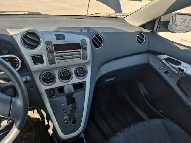 2009 Pontiac Vibe - Photo 12