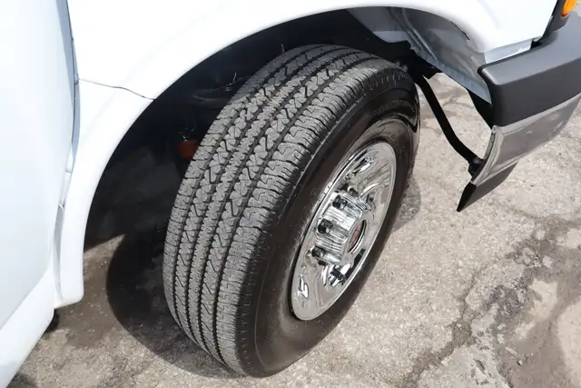 GMC Savana Cargo CUBE 14 PIEDS   DECK 6.6 LITRES / CAMION NEUF / - Photo 6