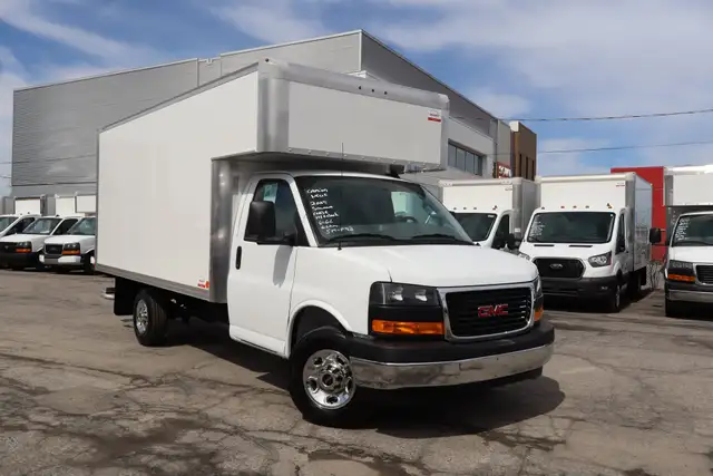 GMC Savana Cargo CUBE 14 PIEDS   DECK 6.6 LITRES / CAMION NEUF / - Photo 14