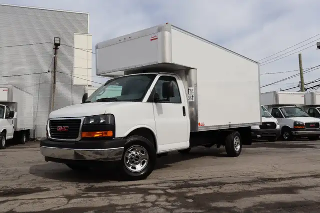 GMC Savana Cargo CUBE 14 PIEDS   DECK 6.6 LITRES / CAMION NEUF / - Photo 17