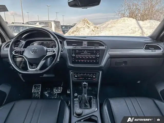 2023 Volkswagen Tiguan Comfortline R-Line Black Edition | VW - Photo 11