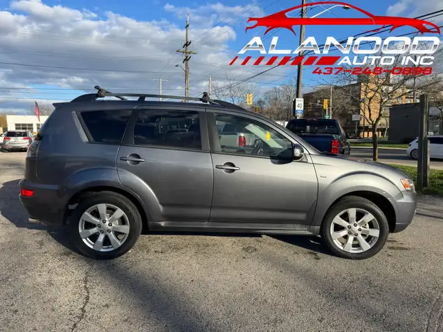 2012 Mitsubishi Outlander 4WD 4dr LS (Certified) - Photo 4
