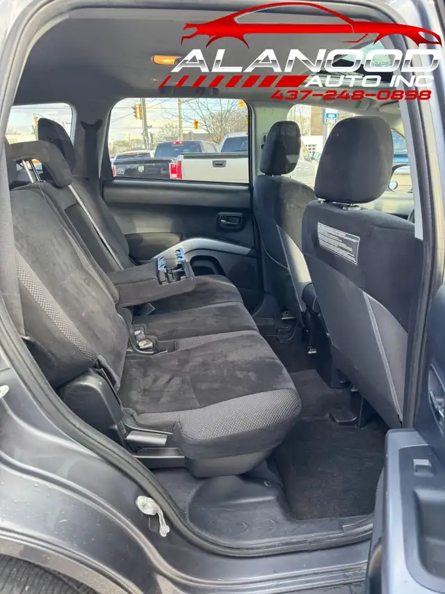 2012 Mitsubishi Outlander 4WD 4dr LS (Certified) - Photo 13