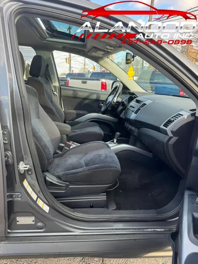 2012 Mitsubishi Outlander 4WD 4dr LS (Certified) - Photo 14