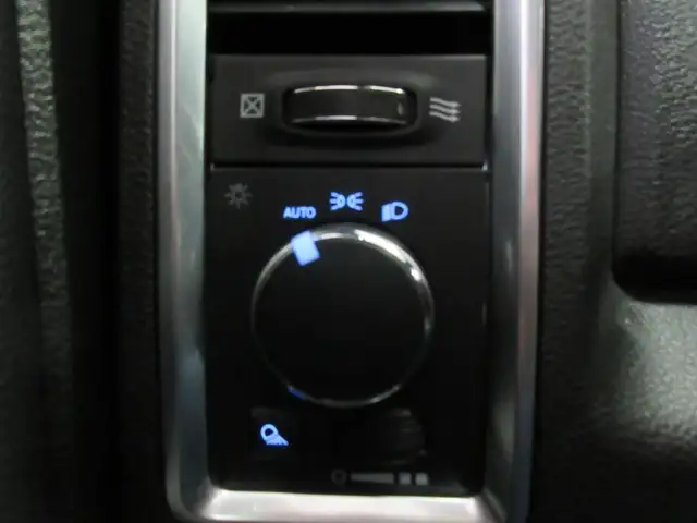 RAM 1500 CLASSIC 2022 WARLOCK CREW-CAB BOITE 5'7' 4X4 HEMI V8 5. - Photo 19